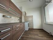 Pronájem bytu 3 + 1 se zasklenou lodžií, ul. Lipová, Most, 66 m2, cena 12500 CZK / objekt / měsíc, nabízí