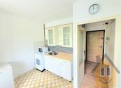 Pronájem bytu 1+1 s lodžií u přehrady, cena 12300 CZK / objekt / měsíc, nabízí