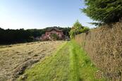 Prodej pozemku 1465 m2, Plesná, cena 4700 CZK / m2, nabízí