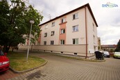 Pronájem zrekonstruovaného bytu 1+1, v Plzni na Slovanech, cena 8000 CZK / objekt / měsíc, nabízí 