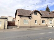 Exklusivní Prodeji RD s ordinací 6+kk 110m2, komerční pozemek 663m2, Praha 10 Uhříněves, průml. zóna, cena 16800000 CZK / objekt, nabízí