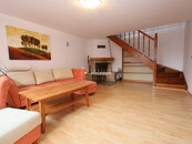 Pronájem RD 4+1/T/B 120m2, park. stání, se sdílenou zahradou Praha - západ Jinočany, cena 35000 CZK / objekt / měsíc, nabízí