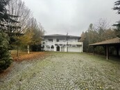 RD, 9+1, 348m2, pozemek 1600m2, ul. K hájence, Úvaly, Praha - východ., cena 19300000 CZK / objekt, nabízí 