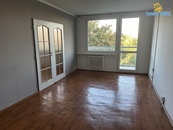 Pronájem pokoje s lodžií v bytě na ulici Třebenická Praha 8 Kobylisy, cena 11000 CZK / objekt / měsíc, nabízí