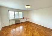 Pronájem krásného bytu 3+1, 60 m2 v Pardubicích - s balkony a zahrádkou, cena 16500 CZK / objekt / měsíc, nabízí 