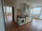 Pronájem bytu 3+1 v ulici U Věžových domů, bl. 375, cena 9900 CZK / objekt / měsíc, nabízí