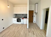 K pronájmu moderní, světlý byt 2+kk, 33 m2, Hořice, ul. Sladkovského, cena 10900 CZK / objekt / měsíc, nabízí