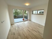 K pronájmu prostorný byt 2+1 s terasou, Hořice, ul. Sladkovského, cena 15900 CZK / objekt / měsíc, nabízí