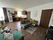 Pronájem bezbariérového bytu 2+kk, 50 m2, parkovací místo, ul. U Dlouhé stěny, Jihlava., cena 14000 CZK / objekt / měsíc, nabízí