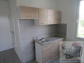 Pronájem 1+1 s lodžií sídliště Slovanka, Česká Lípa., cena 7500 CZK / objekt / měsíc, nabízí
