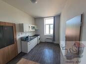 Pronájem bytu 1+1 v České Lípě, Dubice., cena 7900 CZK / objekt / měsíc, nabízí