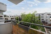 Pronájem 2+kk Neumannova Zbraslav balkon garáž sklep 2.p bez výtahu, cena 17000 CZK / objekt / měsíc, nabízí 