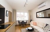 Pronájem světlého bytu 2+kk, 38m2, Vinohradská, Praha 2, kompletně zařízený, sklep, cena 17000 CZK / objekt / měsíc, nabízí 