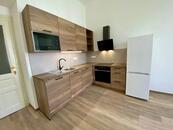 Pronájem bytu 2+1, 80m2, Korunní, Praha 2, balkon, po kompletní rekonstrukci, cena 33000 CZK / objekt / měsíc, nabízí