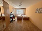 Samostatný pokoj 25m v bytě 2+1/B, cena 10000 CZK / objekt / měsíc, nabízí