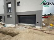 Dvougaráž s elektřinou v nově vznikající lokalitě Palackého, cena 800000 CZK / objekt, nabízí