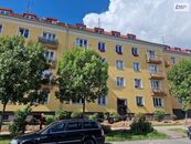 Pronájem bytu 1+1, 32 m2, cihla, 4. patro bez výtahu, cena 10000 CZK / objekt / měsíc, nabízí