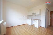 Pronájem bytu 1+kk, 18 m2, Karlovy Vary, ul. Fibichova, cena 7500 CZK / objekt / měsíc, nabízí 