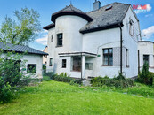 Prodej 1/2 prvorepublikové vily, 226 m2, Kolinec, cena 1800000 CZK / objekt, nabízí 