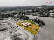 Prodej rozestavěného RD 5+1, pozemek 3.294 m2, Buš, cena 11900000 CZK / objekt, nabízí 