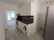 Pronájem bytu 1+kk, 32 m2, Zlín, ul. Družstevní, cena 12000 CZK / objekt / měsíc, nabízí 