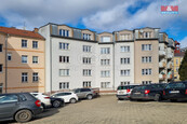 Pronájem bytu 2+1, 60 m2, Karlovy Vary, ul. nám. V. Řezáče, cena 13900 CZK / objekt / měsíc, nabízí 