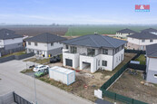 Prodej 1/2 rodinného domu, 6+1, Polerady, cena 17896000 CZK / objekt, nabízí