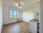 Pronájem bytu 1+kk, 18 m2, Karlovy Vary, ul. Fibichova, cena 7500 CZK / objekt / měsíc, nabízí