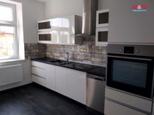 Prodej bytu 2+1, 88 m2, Krnov, ul. Revoluční, cena 3145200 CZK / objekt, nabízí