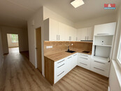 Pronájem bytu 2+1, 65 m2, Louny, ul. Kpt. Nálepky, cena 13500 CZK / objekt / měsíc, nabízí
