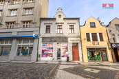 Pronájem obchodních prostor, v Lounech, ul. Pražská, 36 m2, cena 13000 CZK / objekt / měsíc, nabízí