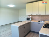 Pronájem bytu 3+1, 74 m2, Neratovice, ul. Dr. E. Beneše, cena 22000 CZK / objekt / měsíc, nabízí