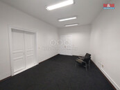 Pronájem kanceláře, 24 m2, Karviná, ul. Hrnčířská, cena 5000 CZK / objekt / měsíc, nabízí