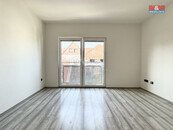 Pronájem bytu 2+kk, 63 m2, Poděbrady, ul. Na Valech, cena 17000 CZK / objekt / měsíc, nabízí