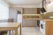 Pronájem bytu 1+1, Karlovy Vary, ul. Úvalská, cena 13000 CZK / objekt / měsíc, nabízí