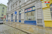 Pronájem obchod a služby, 70 m2, Plzeň, ul. Veleslavínova, cena 30900 CZK / objekt / měsíc, nabízí
