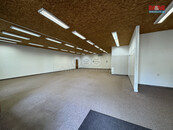 Pronájem obchod a služby, 240 m2, Hořovice, ul. Vrbnovská, cena 38000 CZK / objekt / měsíc, nabízí