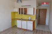 Pronájem bytu 1+1, 35 m2, Louny, ul. Petra Obrovce, cena 11000 CZK / objekt / měsíc, nabízí