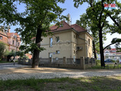 Pronájem obchod a služby, 31 m2, Louny, ul. Osvoboditelů, cena 8000 CZK / objekt / měsíc, nabízí