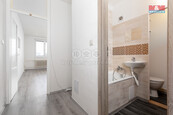 Prodej bytu 1+kk, 25 m2, Ostrava, ul. U Parku, cena 2140000 CZK / objekt, nabízí