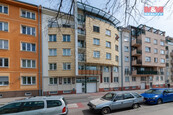 Pronájem garážového stání, Praha 8, ul. Kašparovo náměstí, cena 1500 CZK / objekt / měsíc, nabízí