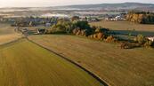 Stavební pozemek-okamžitá výstavba 1227 m2 /včetně přípojek/Sedlice u Rožmitálu p.Tř /Příbram 11Km/, cena 2900000 CZK / objekt, nabízí ARKA reality