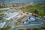 Stavební pozemek s multifunkčním využitím a showroomem 1801 m2 - Srubec - Stará Pohůrka, cena 24490000 CZK / objekt, nabízí
