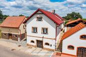 Aparmánový dům s lisovnou, vinným sklepem, venkovní pergolou a zahradou, k.ú. Drnholec, cena 7800000 CZK / objekt, nabízí