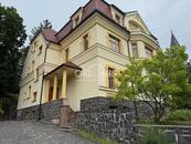 Pronájem bytu ve vile 4+1, 170m2, vybavení, Čelakovského ulice, Chomutov , cena 25000 CZK / objekt / měsíc, nabízí
