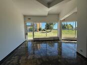 Pronájem slunného obchodního prostoru 70m2, Bezručova, Chomutov , cena 10500 CZK / objekt / měsíc, nabízí