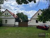 Prodej dvojdomu 2+1, pozemek 932m2, s garáží ,dílnou, sklady., cena 3800000 CZK / objekt, nabízí 