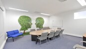 Obchodní jednotka (kanceláře, showroom, sklad) 1.393 m2 - Praha Čestlice - pronájem, cena 335163 CZK / objekt / měsíc, nabízí 