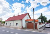 prodej pěkného domu na Praze-západ v obci Jeneč, cena 10400000 CZK / objekt, nabízí 