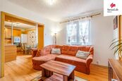 Prodej bytu 3+1 66 m2 Komenského, Ostrov, cena 2600000 CZK / objekt, nabízí 